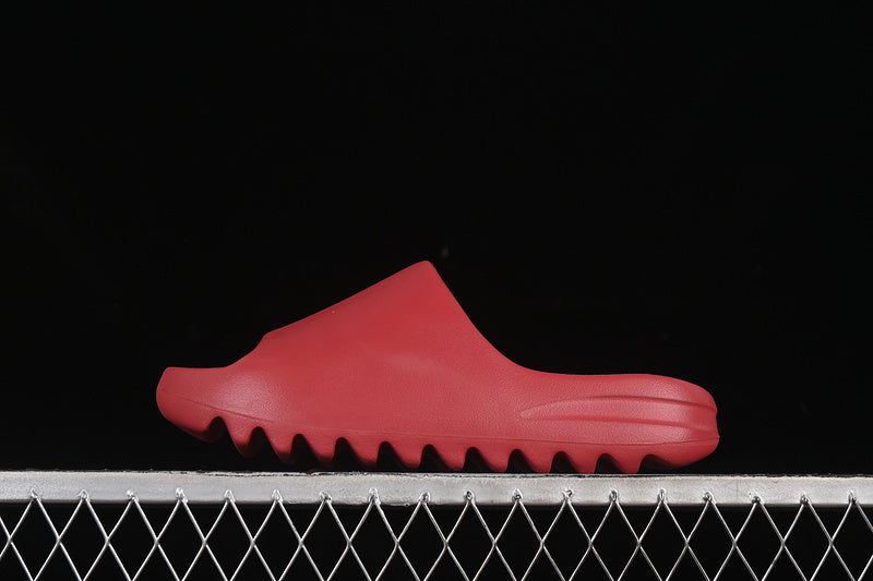 Yeezy Slide “Varsity Red”
