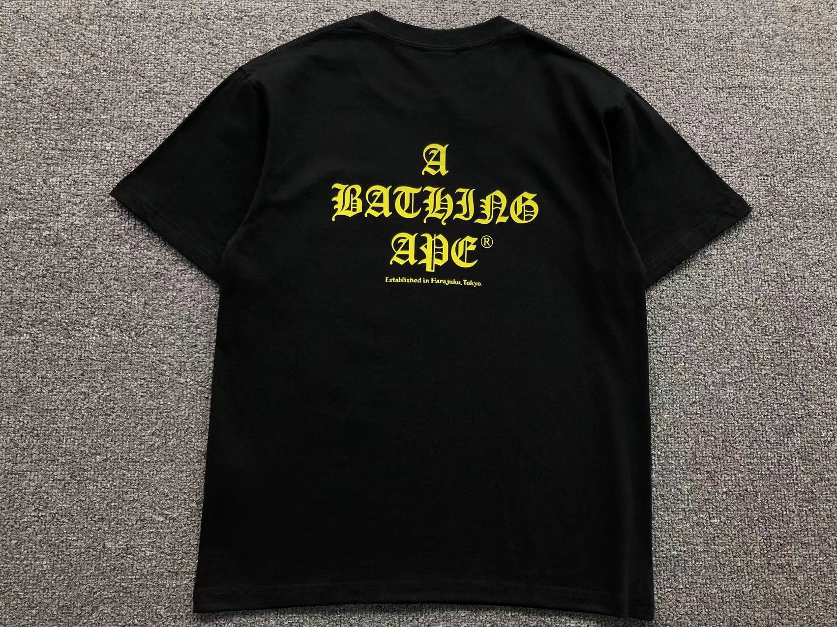 Camisa Bape “World Gone Mad”