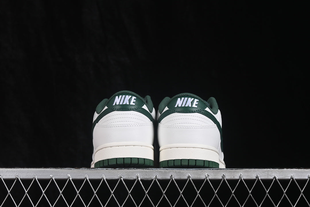 Dunk “Sail Fir”