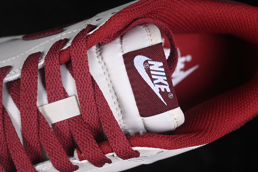 Dunk “Phantom Team Red”