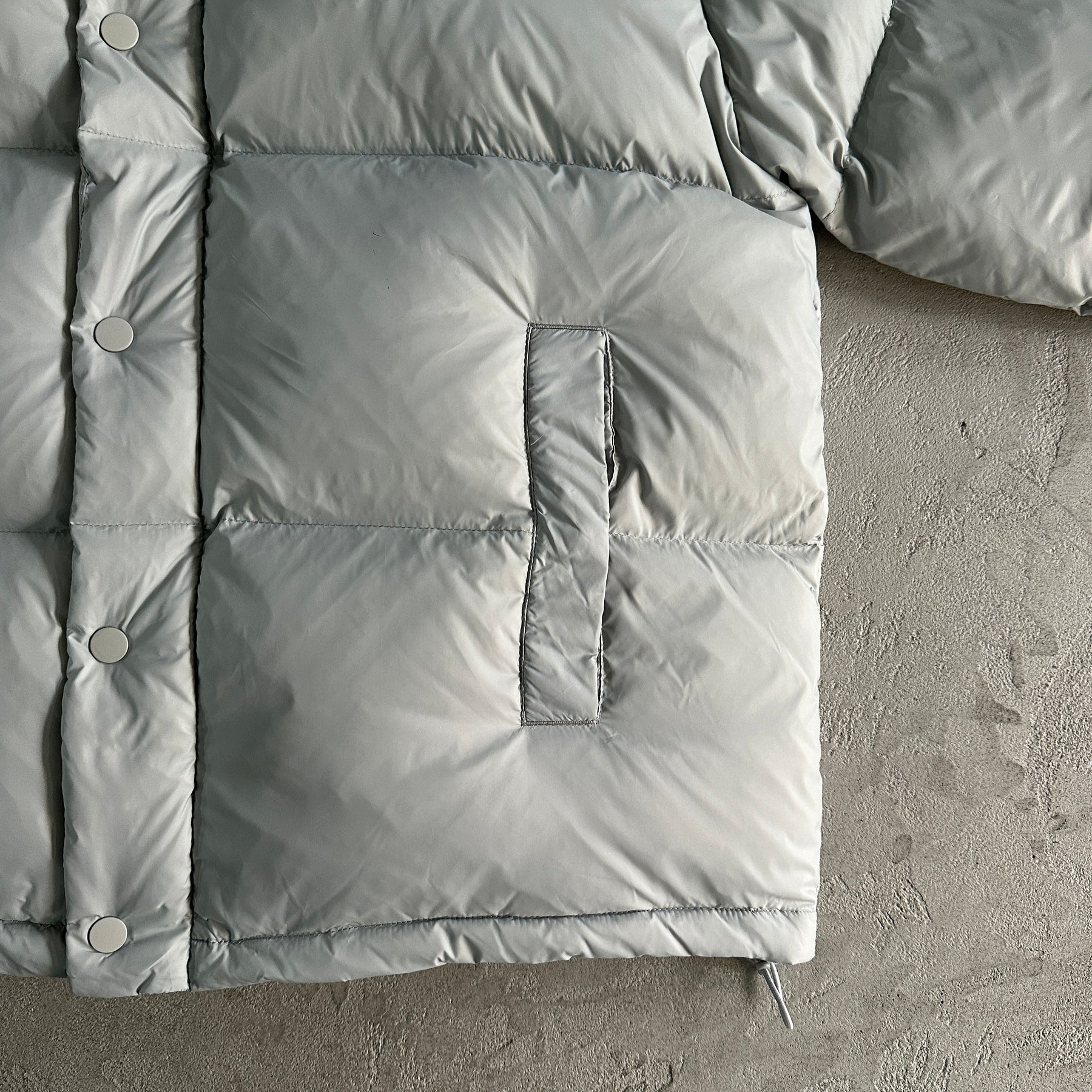 Casaco Corteiz “Bolo V2 Down” ( Cinza )