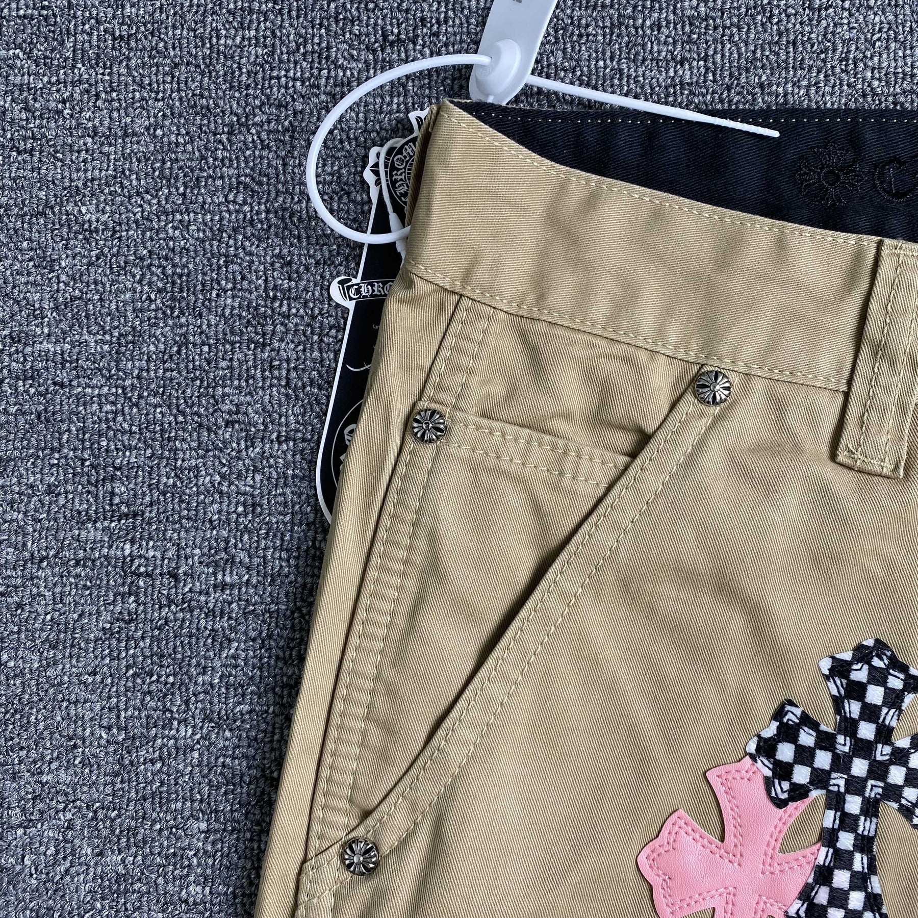 Calça Flare Chrome Hearts “Checkered Cross Patch Carpenter”