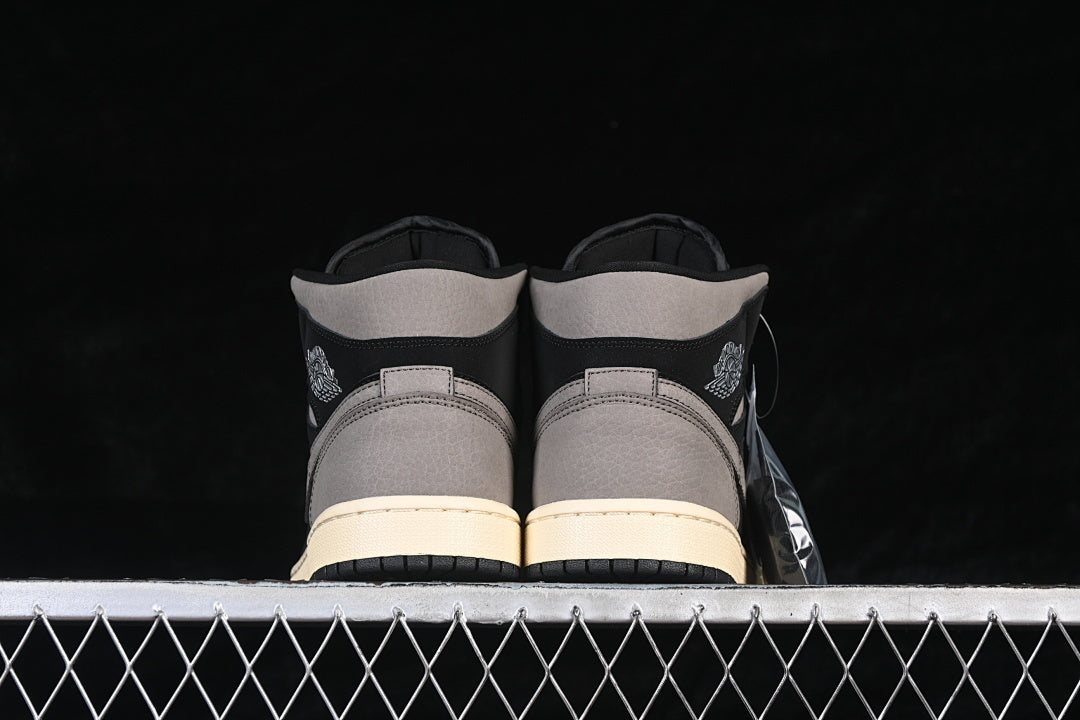 Air Jordan 1 High “Mid SE”