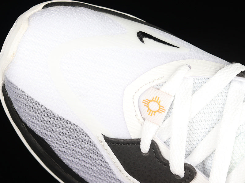 Nike Kyrie 5 “Black Gold”