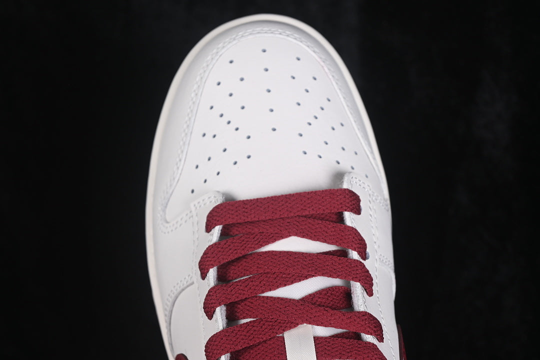 Dunk “Phantom Team Red”