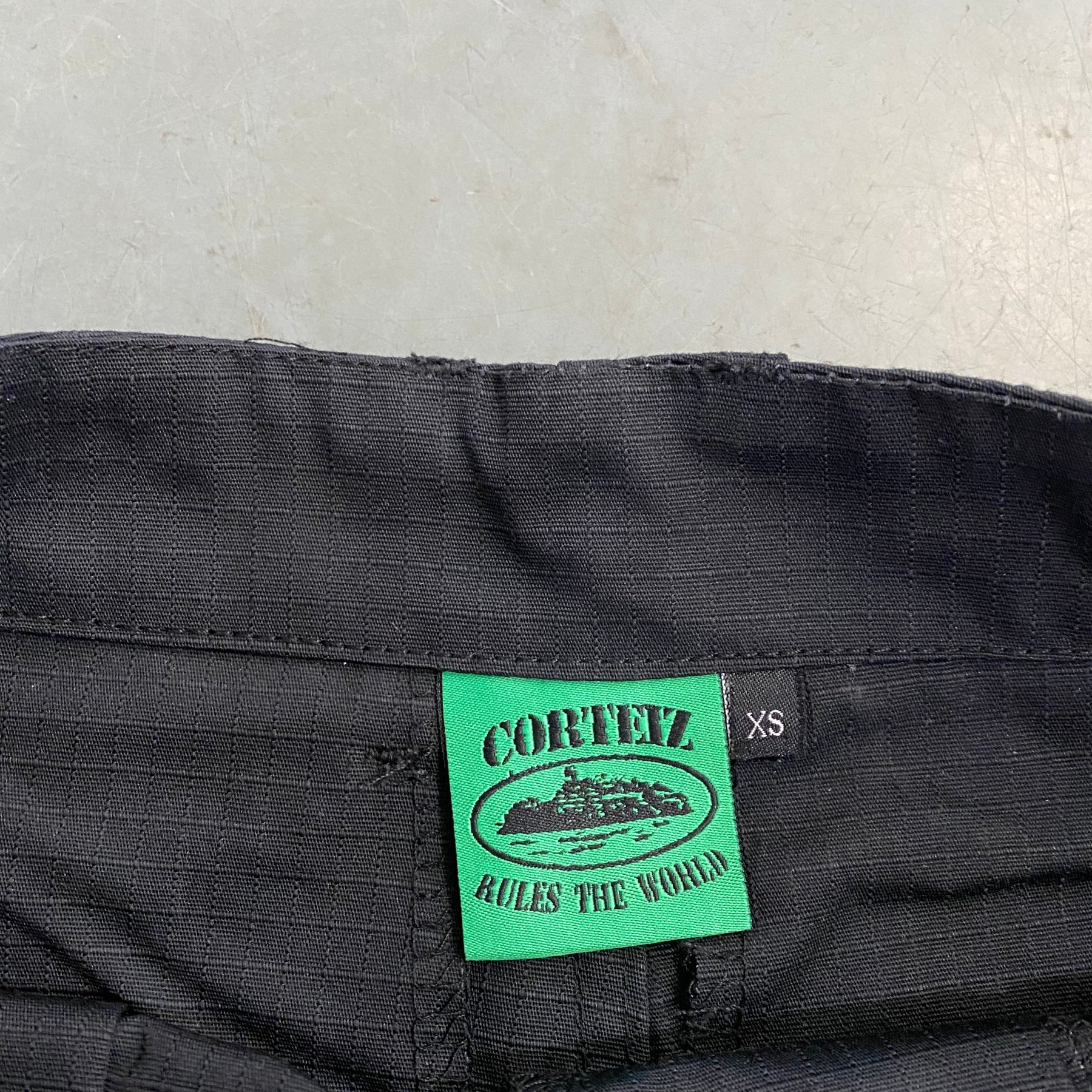 Shorts Corteiz “Mula Guerilla” ( Preto Com Verde )