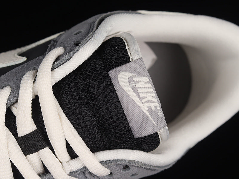 Dunk “Black Stealth”