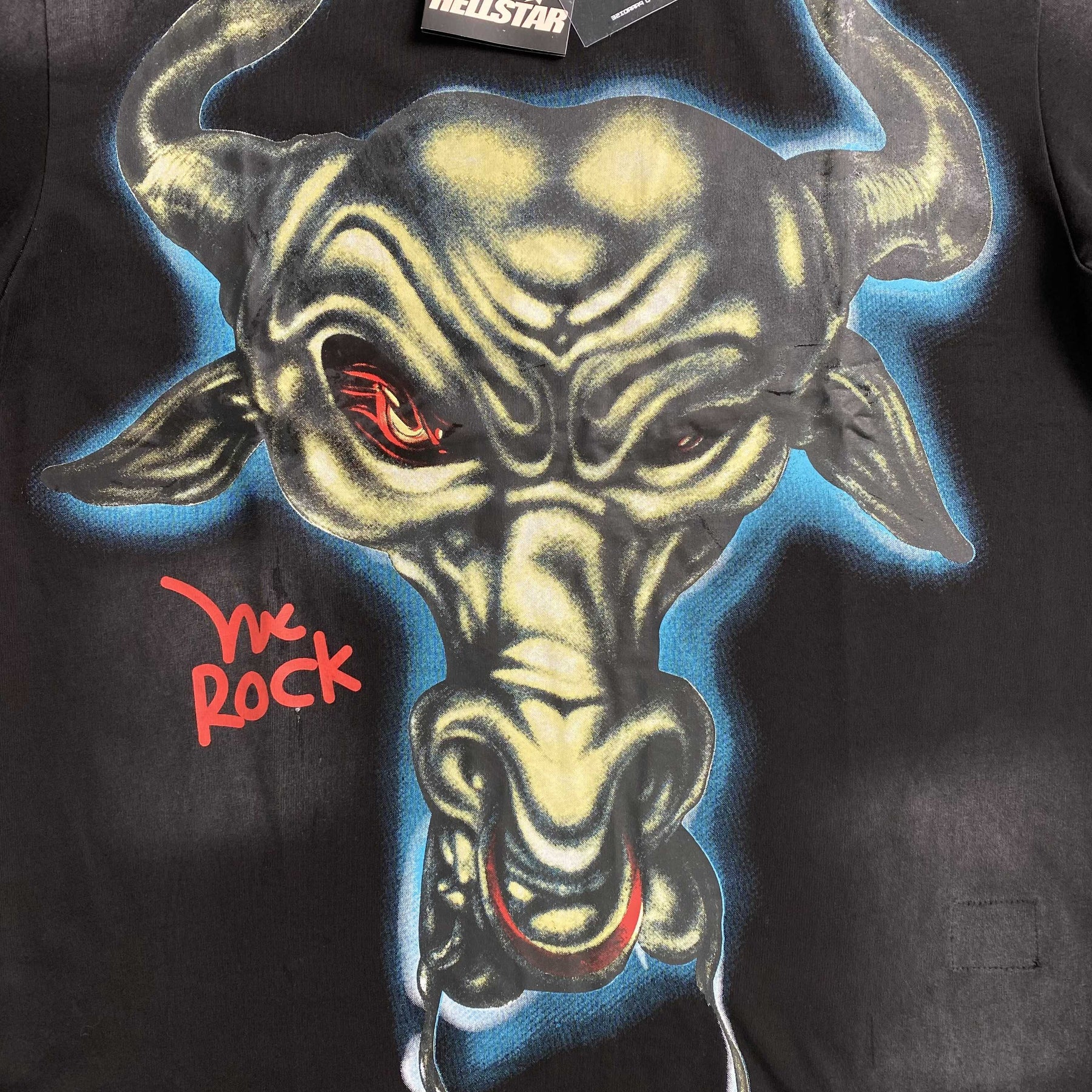 Camisa Hellstar x WWE “Brahma Bull”