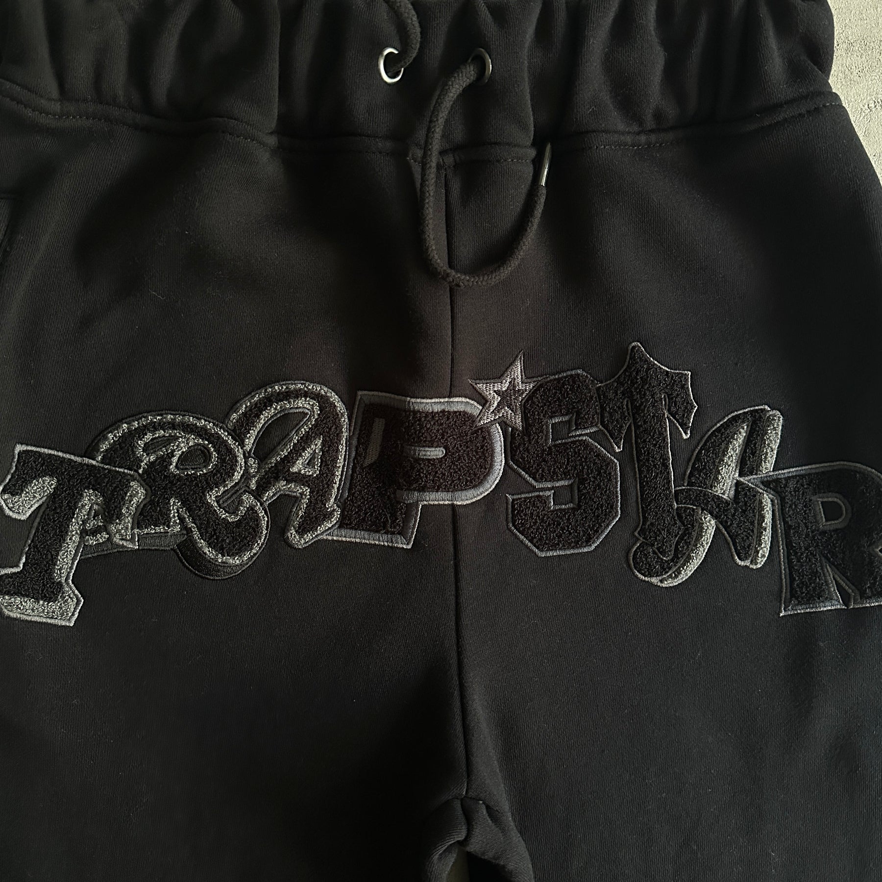 Conjunto Trapstar “Widcard” ( Preto )