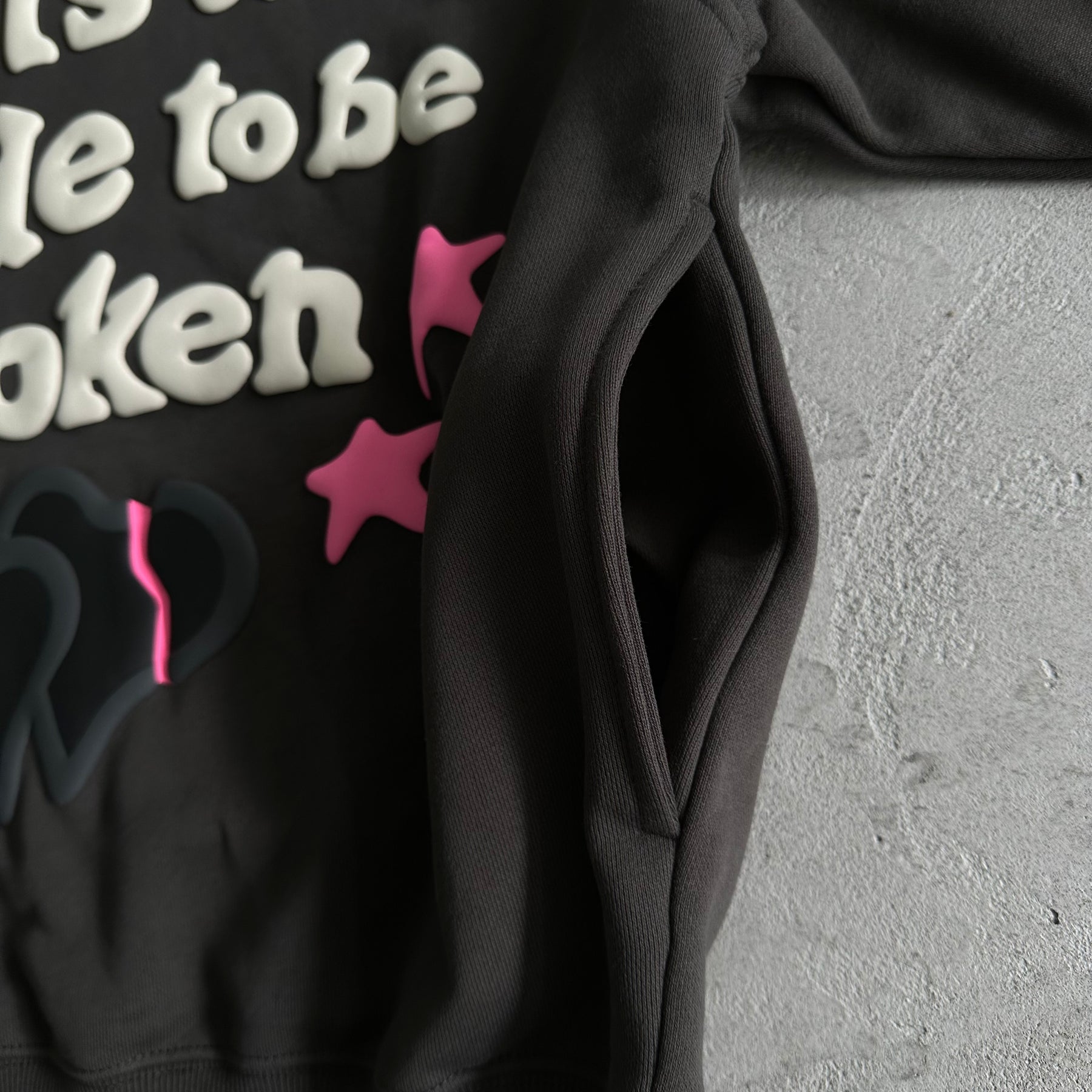 Moletom Broken Planet “Hearts are made to be Broken”
