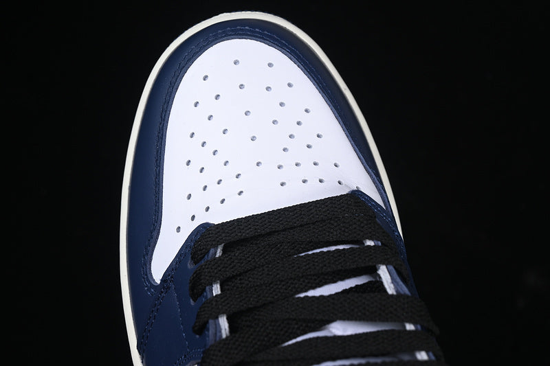 Air Jordan 1 High “Midnight Navy”