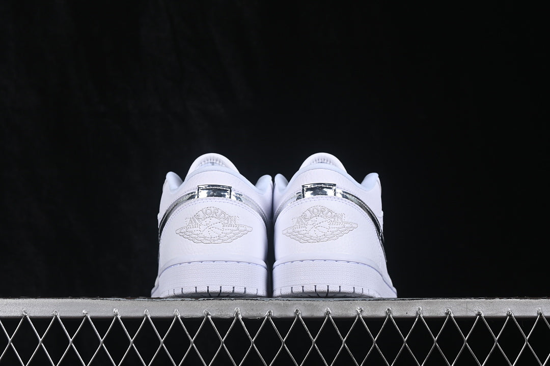 Air Jordan 1 Low “White Metallic Silver”