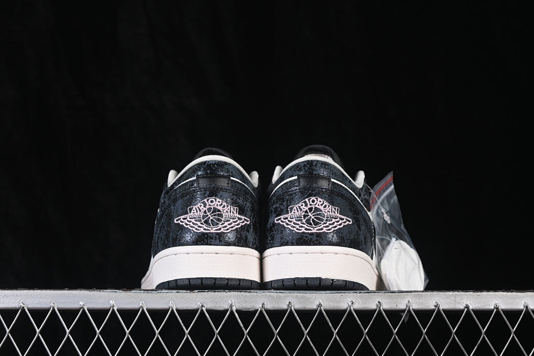 Air Jordan 1 Low "Iced Carmine”