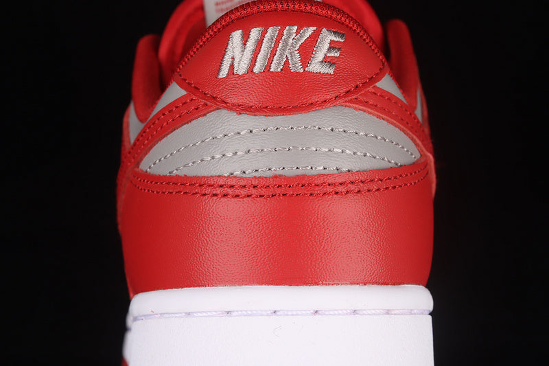Dunk “ Unversity Red-White”