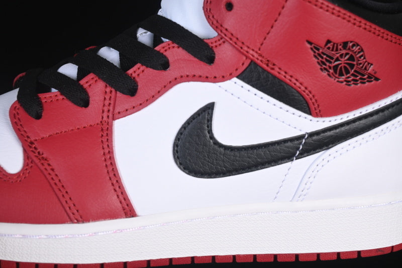 Air Jordan 1 High “Mid Chicago White Heel”