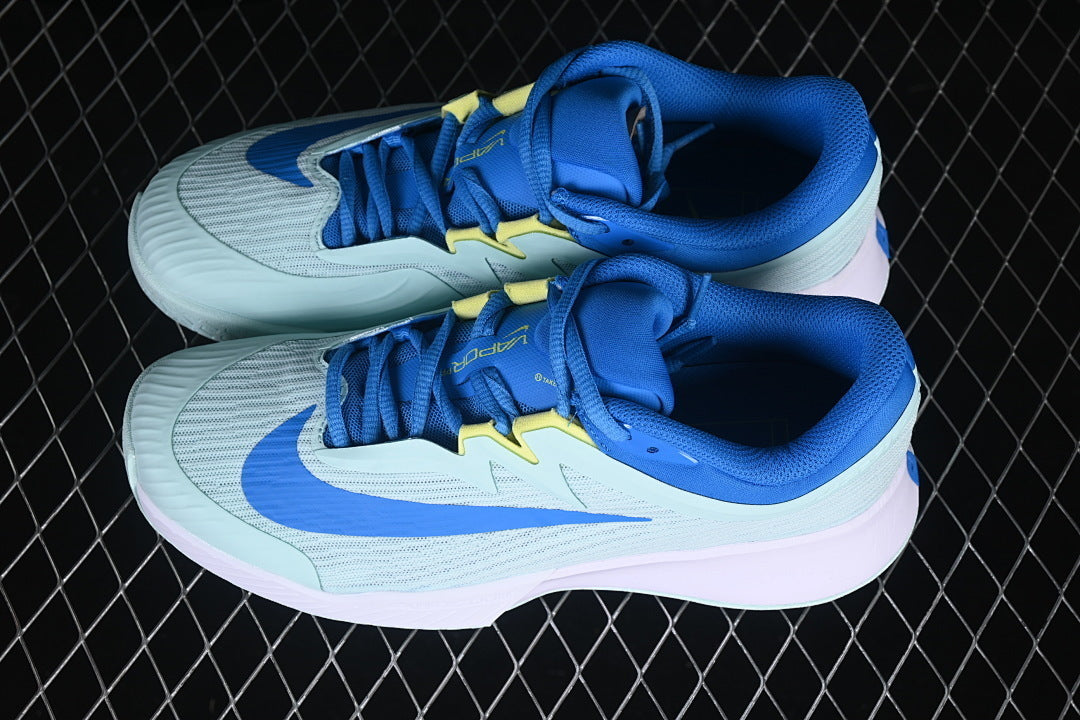 Zoom Vapor Pro 3 “Glacier Blue Beyond White”