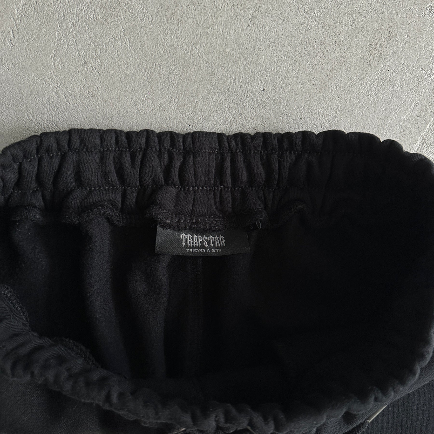 Conjunto Trapstar “Decoded Chenille” ( Rosa )