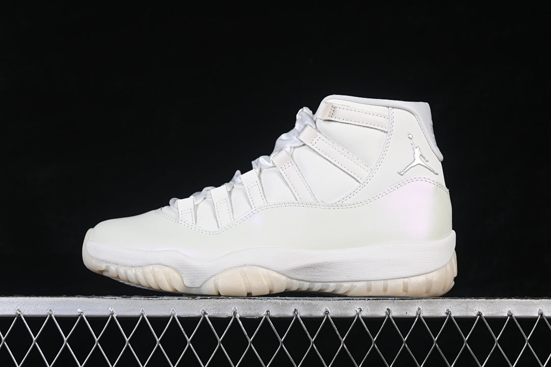 Air Jordan 11 ”Pearl White”