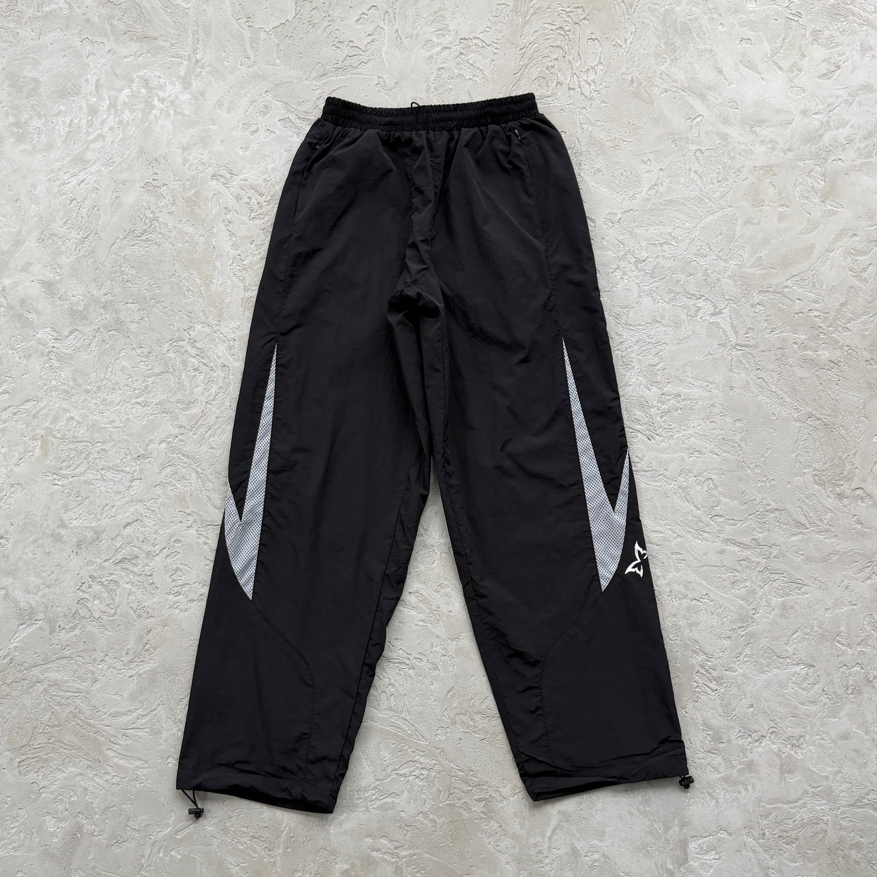 Conjunto Mertra “Stealth Nylon Trackie”