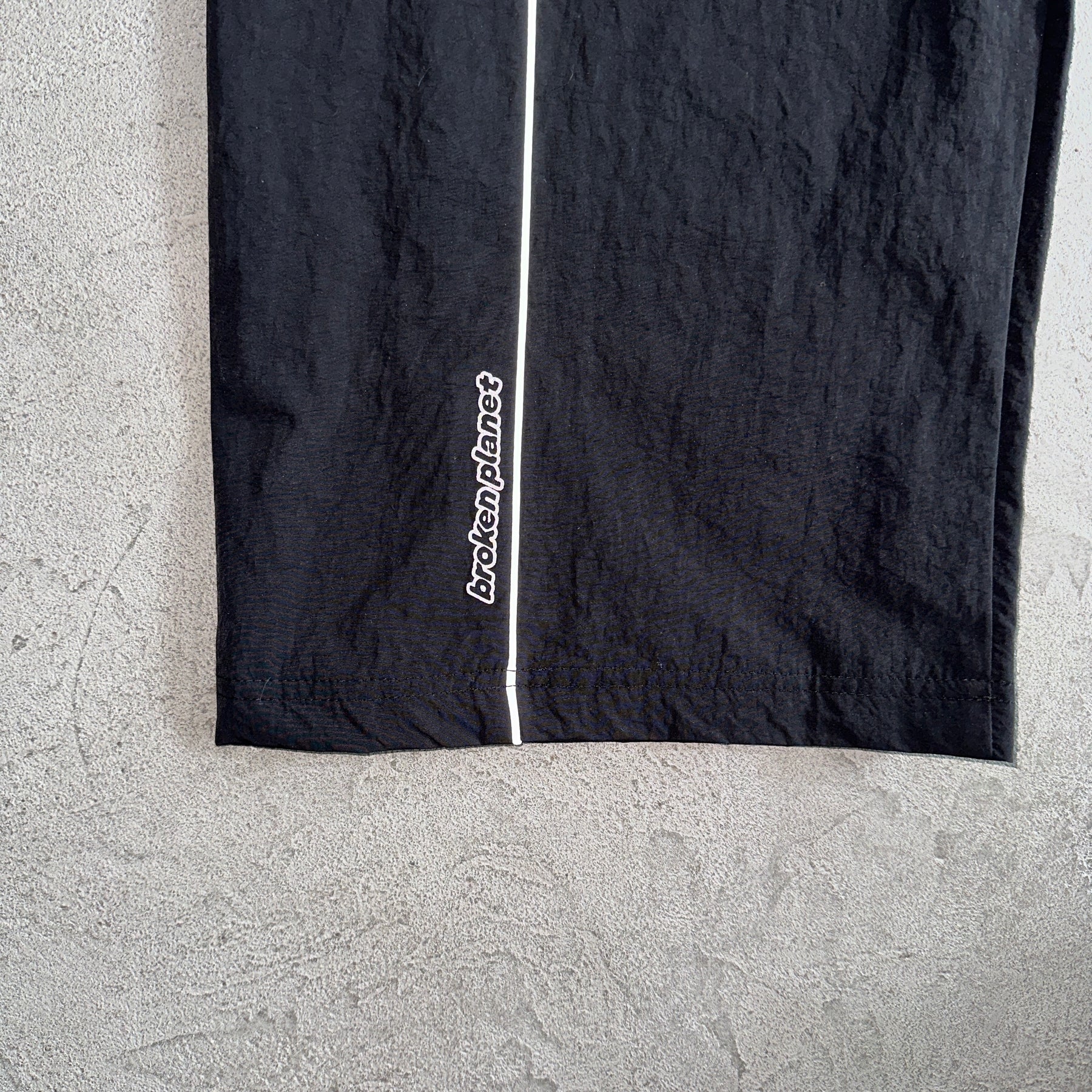 Conjunto Broken Planet “BPM Performance Midnight black”
