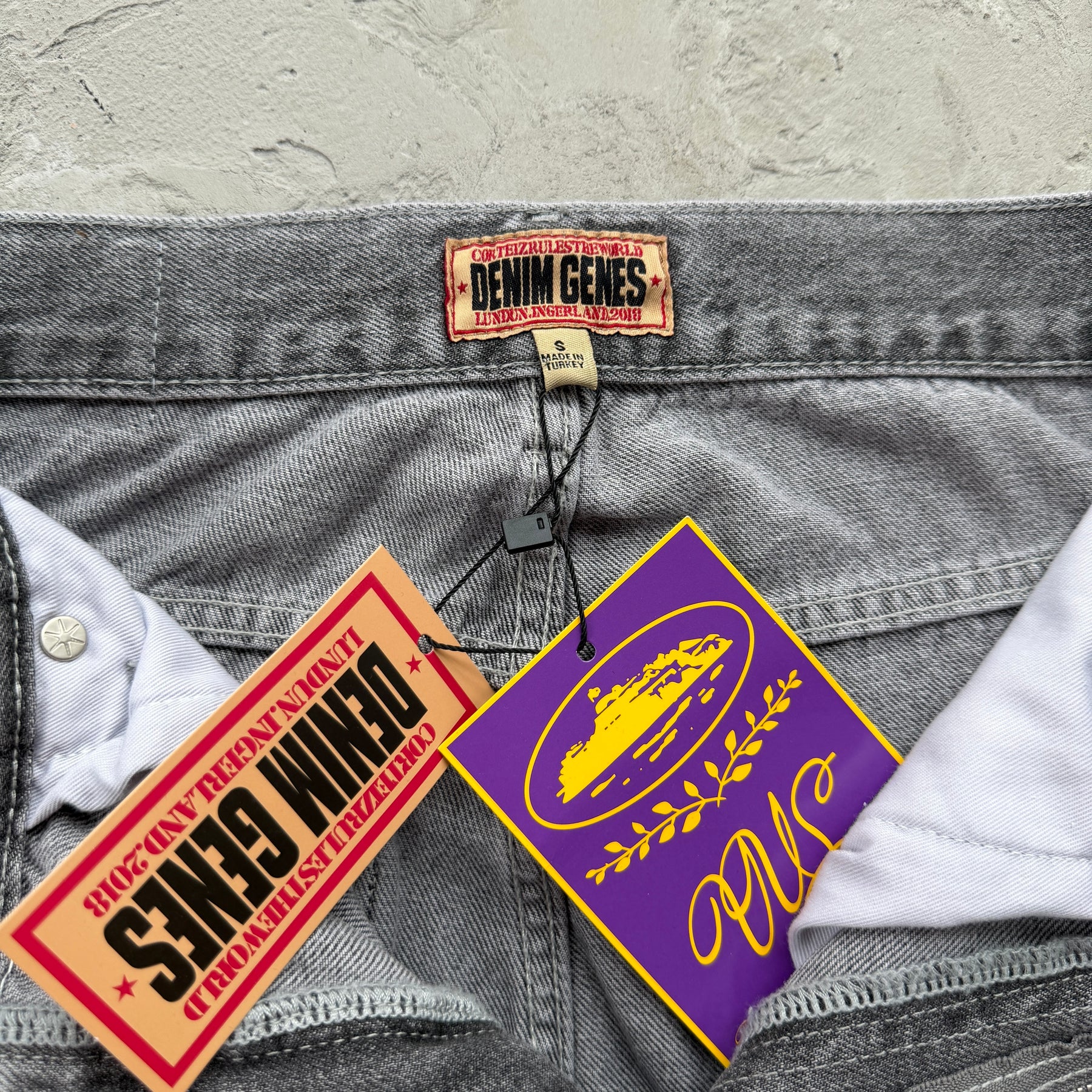 Calça Corteiz “Embossed C-Star DenimWork”