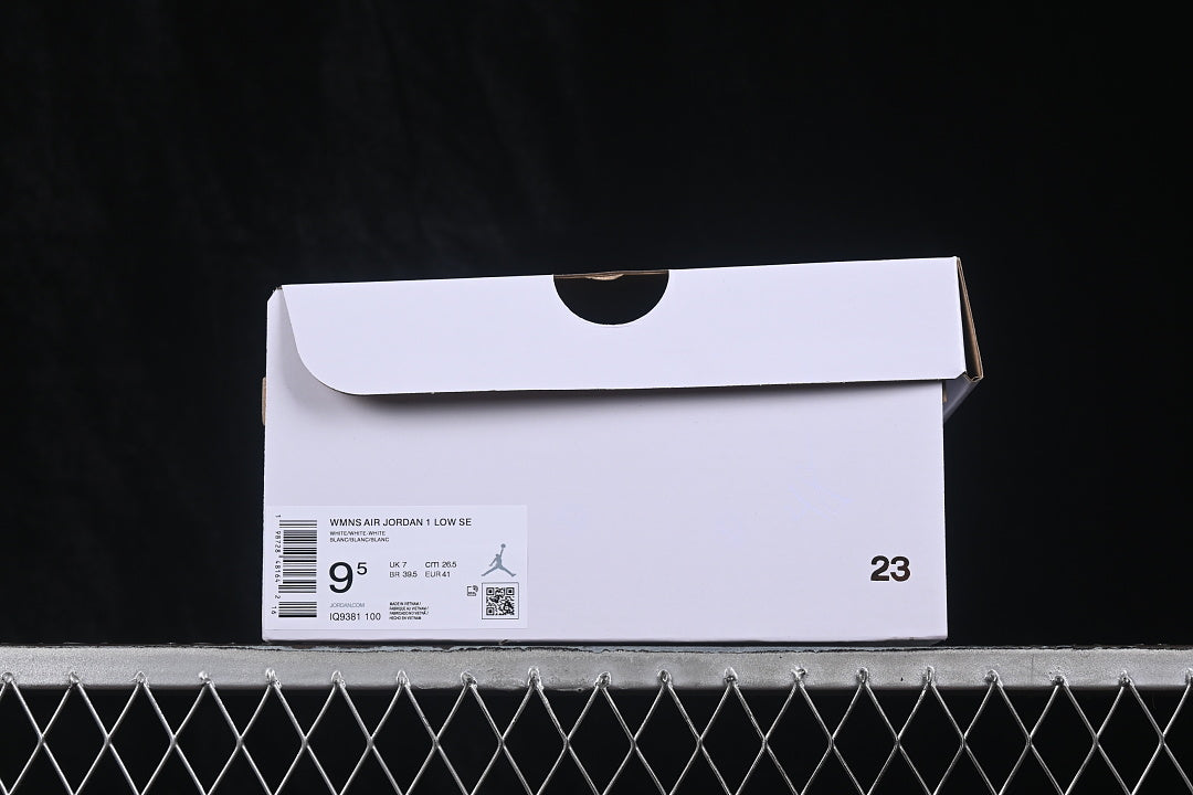 Air Jordan 1 Low “White Metallic Silver”