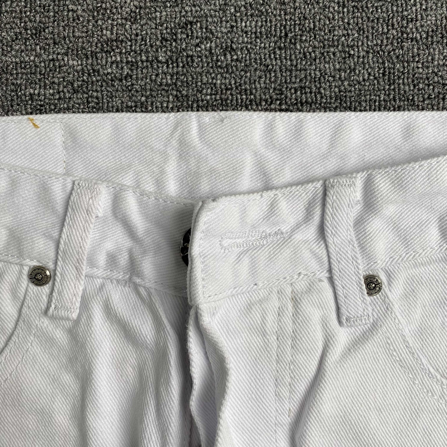 Calça Chrome Hearts “Baby Blue Cross Patch White”