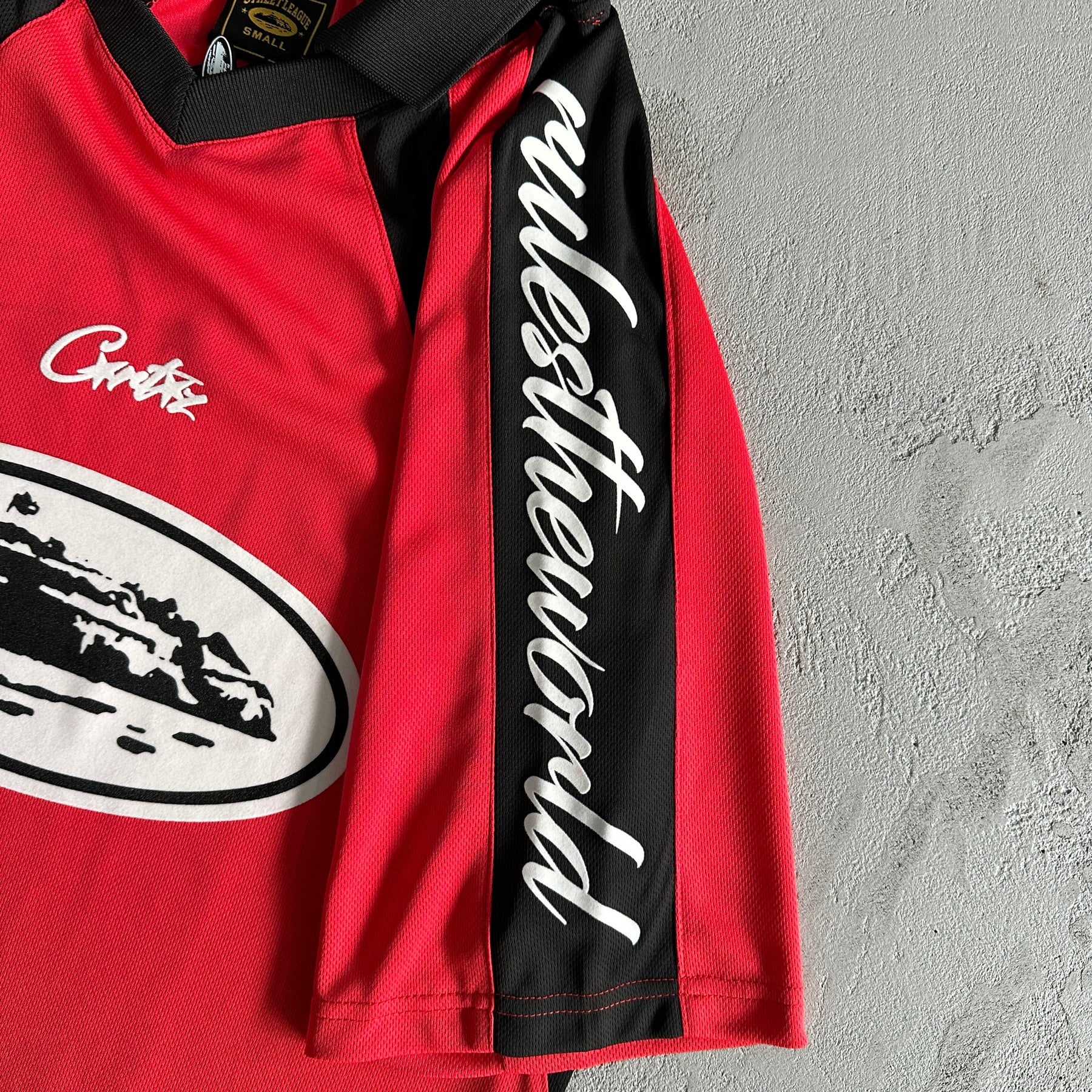 Camisa Corteiz ”Panel” ( Vermelha com Preto )