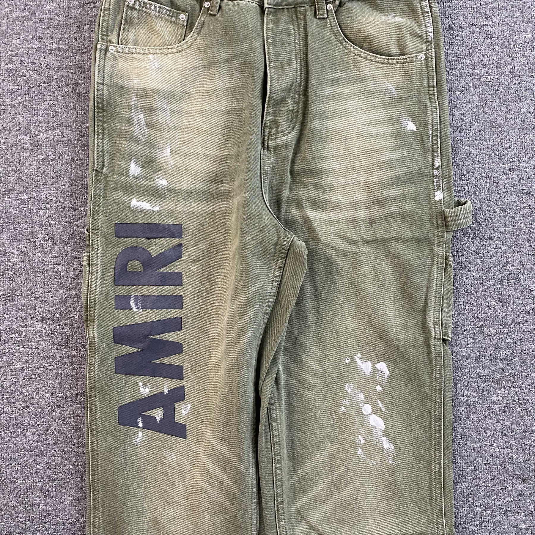 Calça Amiri “Army Stencil”
