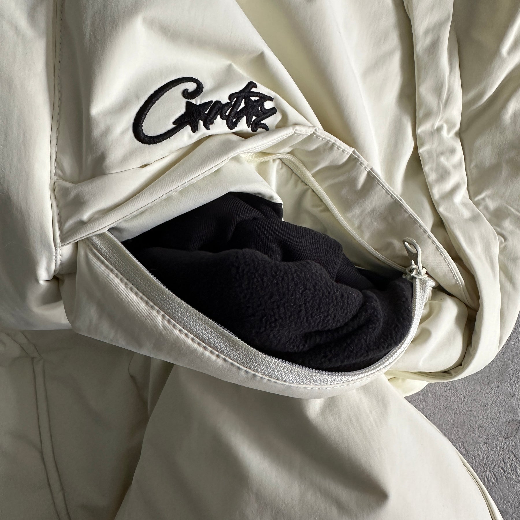 Jaqueta Corteiz “Bolo B.I.G” ( Branca )