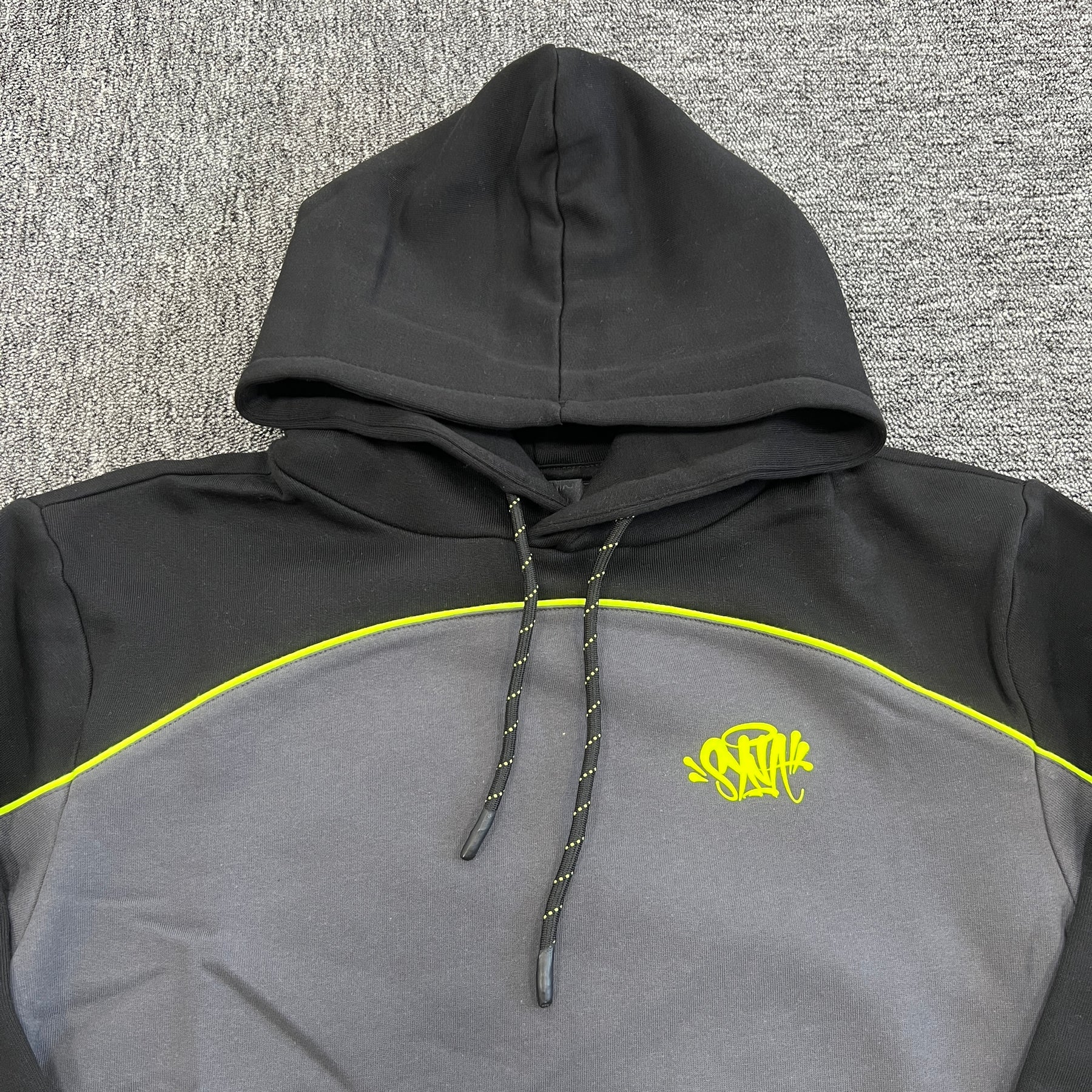 Conjunto Syna World “S-World” (Cinza e Preto)