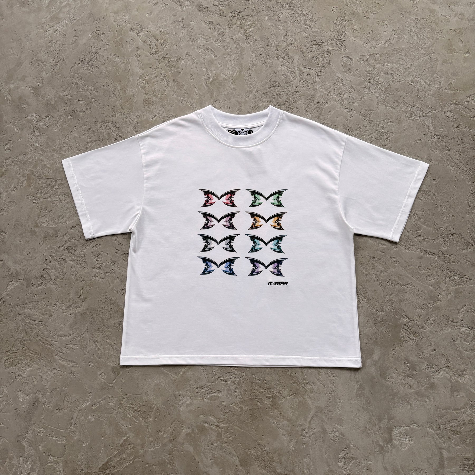 Camisa Mertra “Stacked Logo” ( Branco )