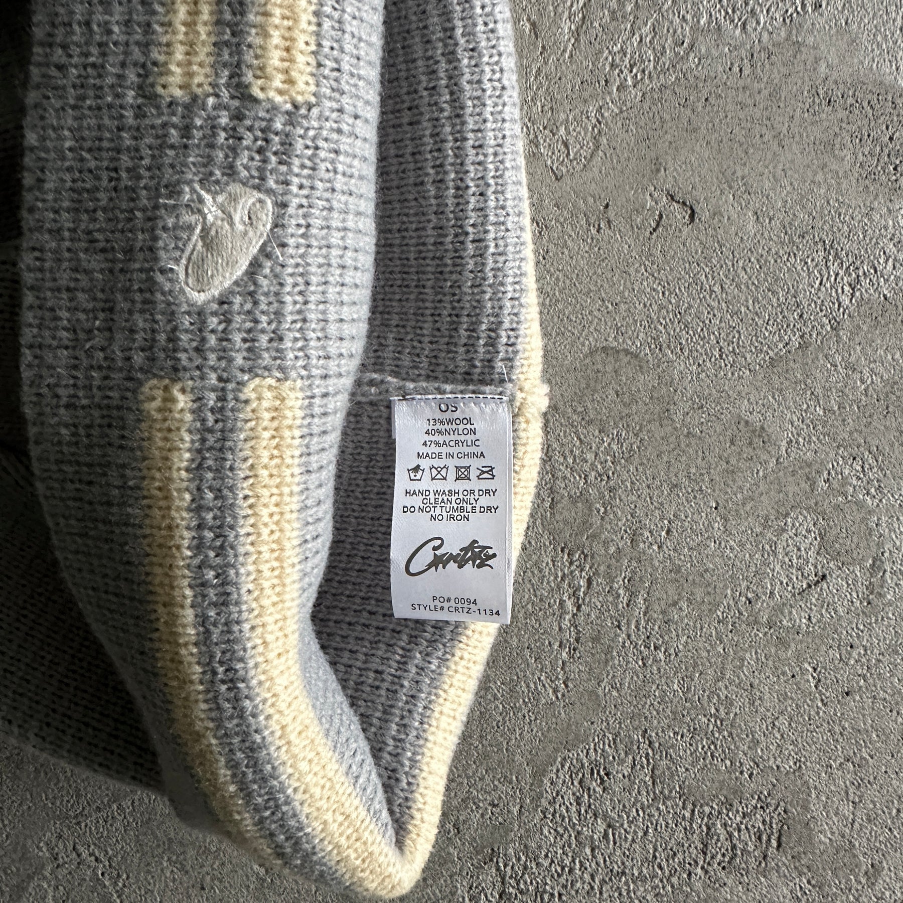 Touca Corteiz “Stripe Beanie” ( Cinza )