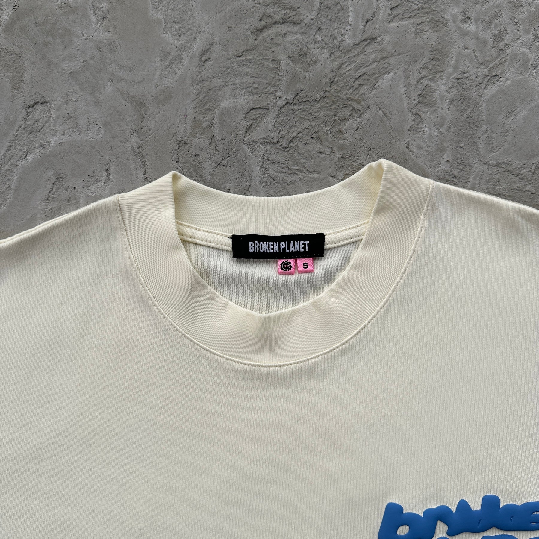 Camisa Broken Planet “Basic Off-White”