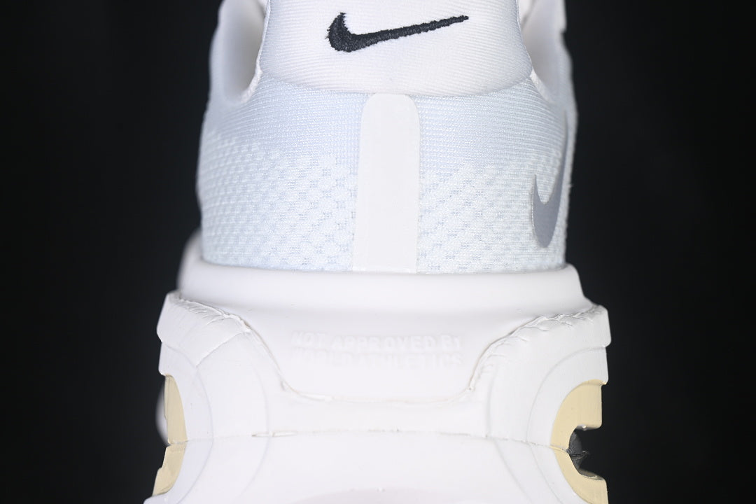 Nike Vomero “Premium Chalk”