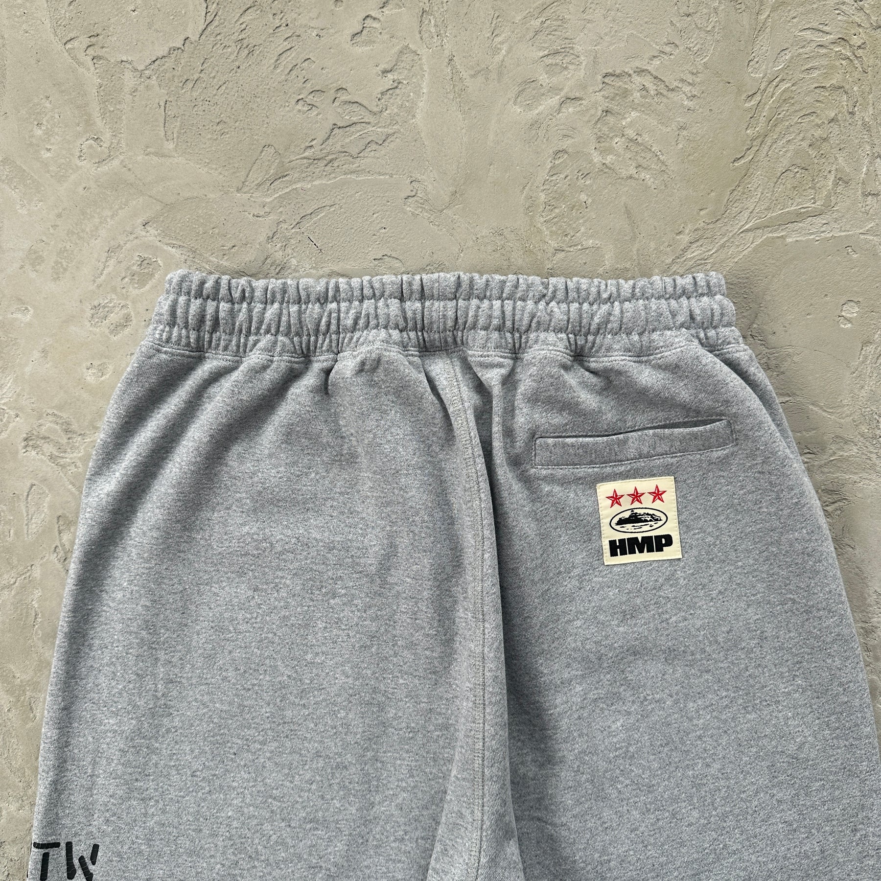 Conjunto Corteiz “HMP Stencil crewneck” ( Cinza )