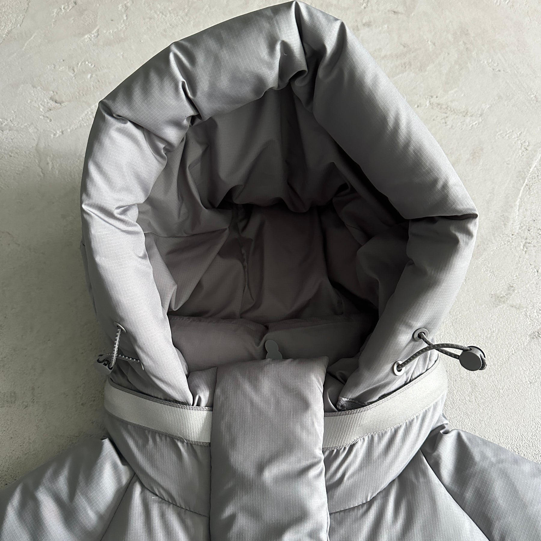 Jaqueta Syna World “Down Jacket" ( Cinza )