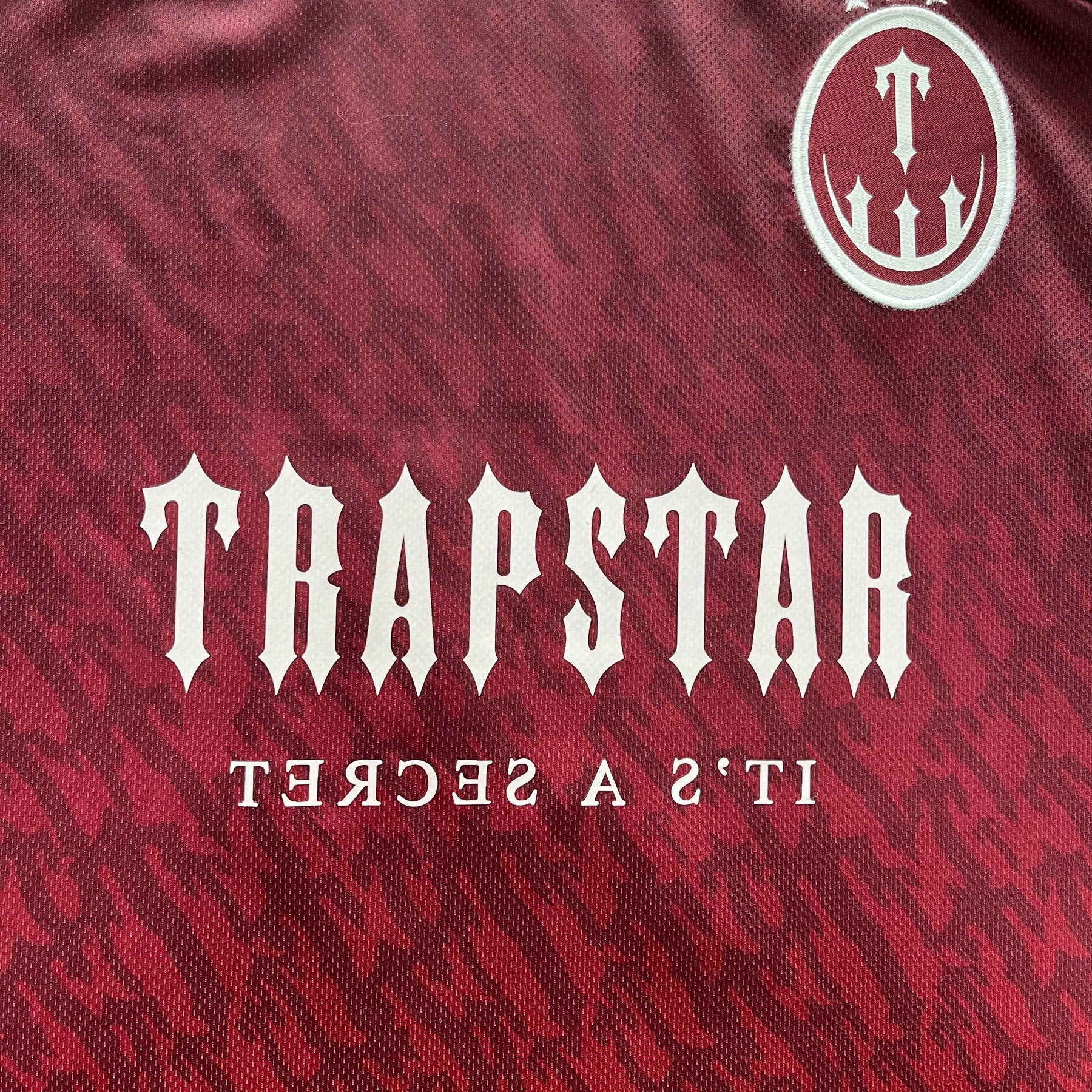 Camisa Trapstar “Football Jersey Burgundy” (Its a Secret)