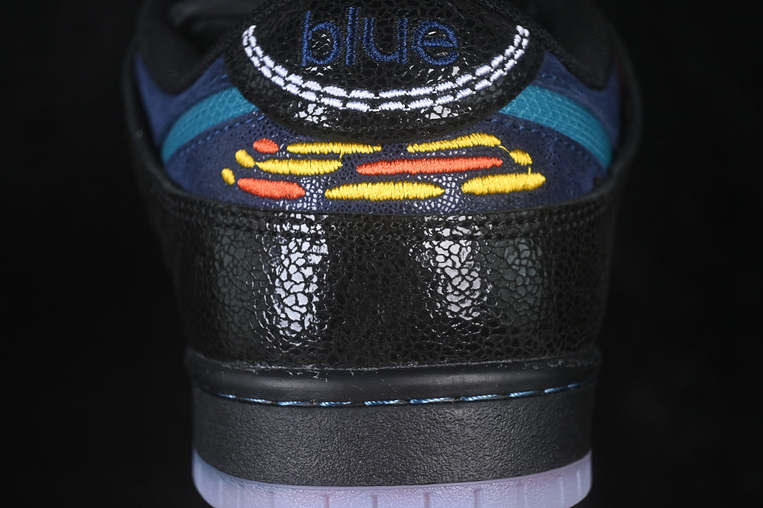 Dunk x Bluetile “Pitch Blue Black”