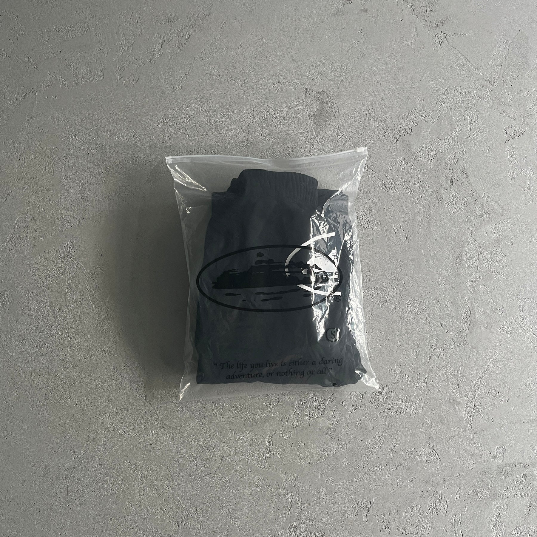 Calça Corteiz “Alcatraz Jogging”