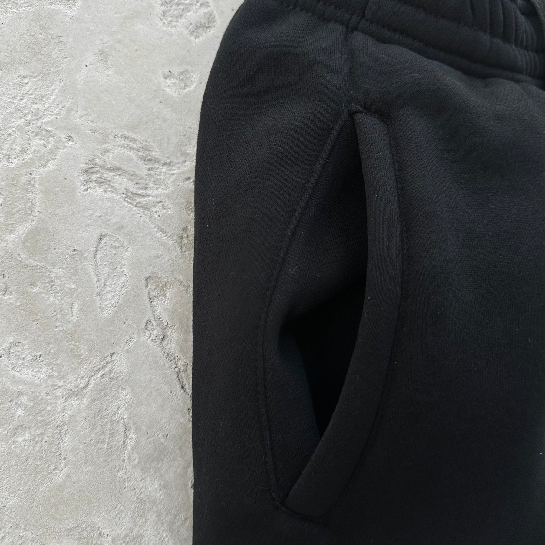 Conjunto Corteiz “College Arch Open” ( Preto )