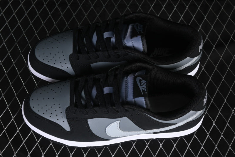 Dunk “Black Smoke Grey”