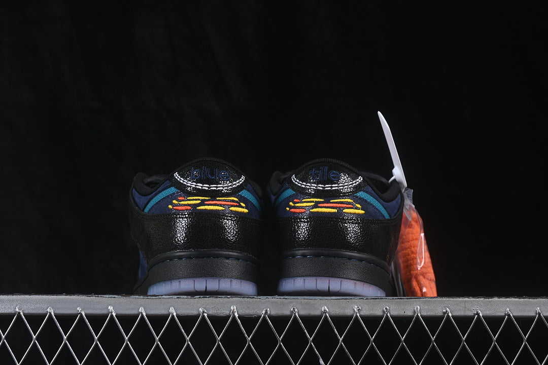 Dunk x Bluetile “Pitch Blue Black”