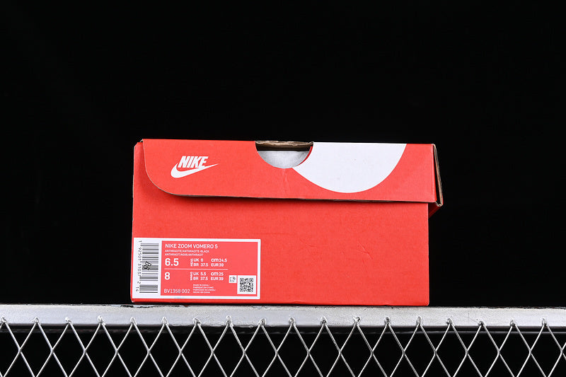 Vomero 5 “Anthracite"