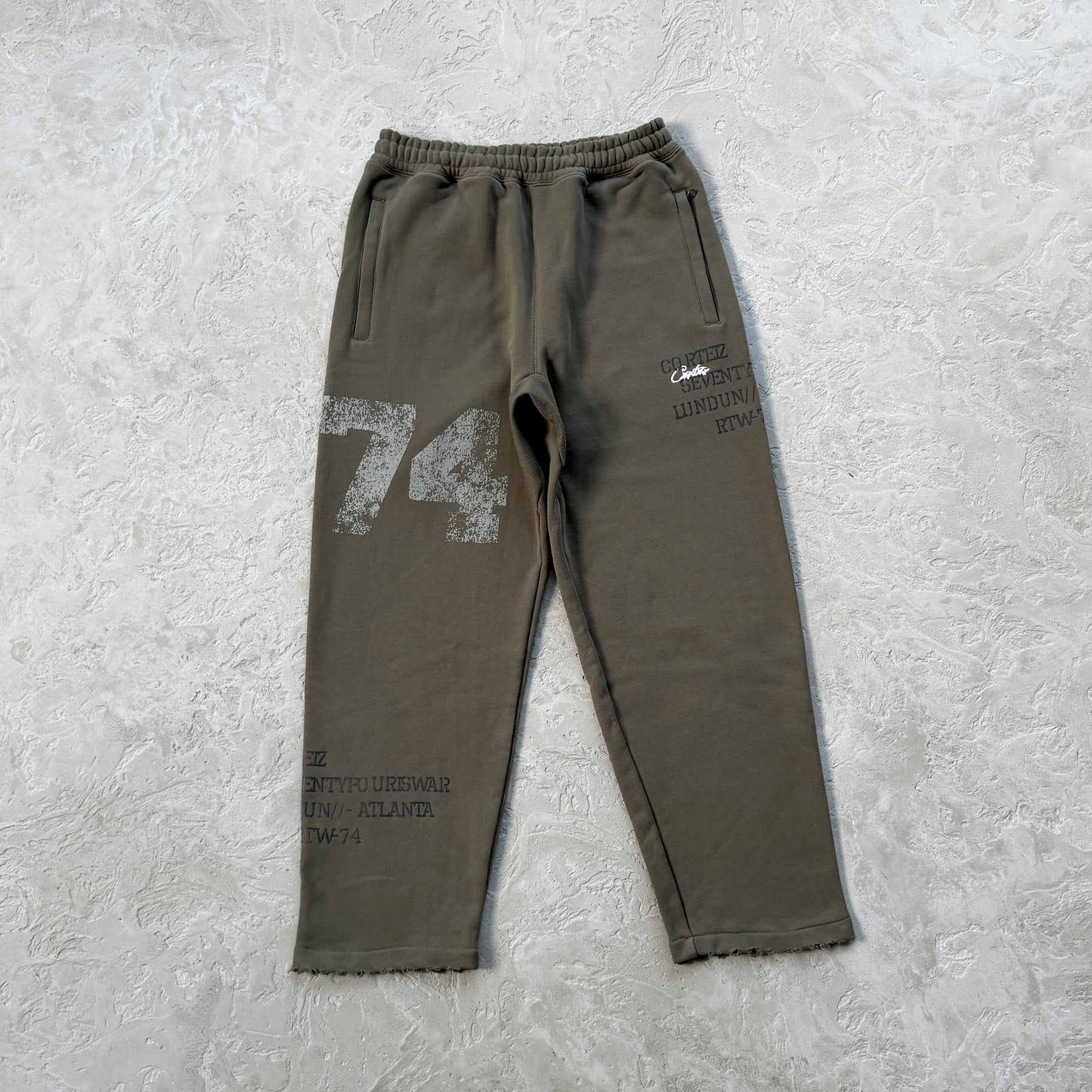 Conjunto Corteiz “74 & Cor Urban”