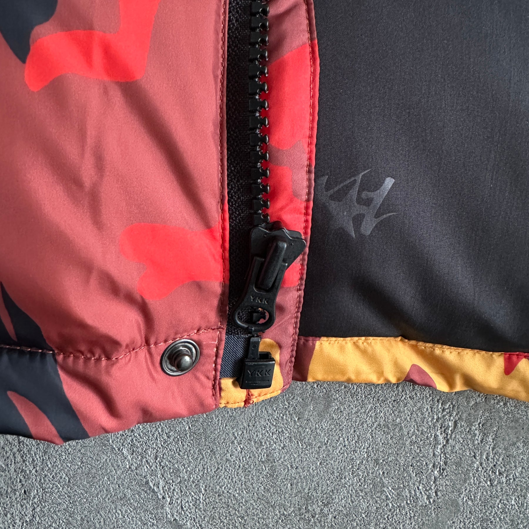 Jaqueta Corteiz “Bolo V2 Down”