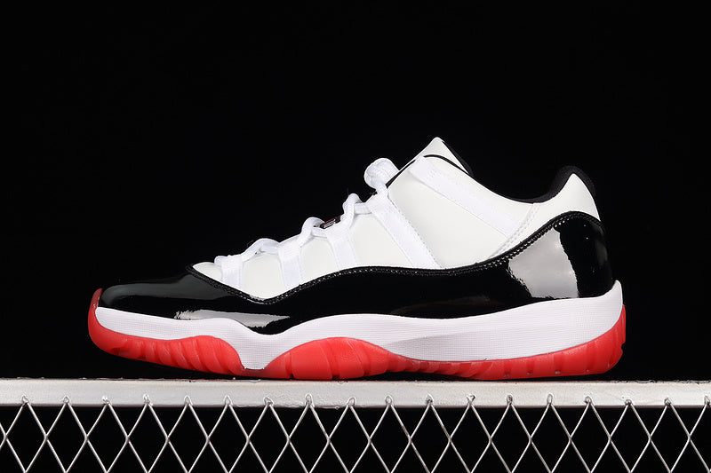 Air Jordan 11 Low ” Concord Bred ”