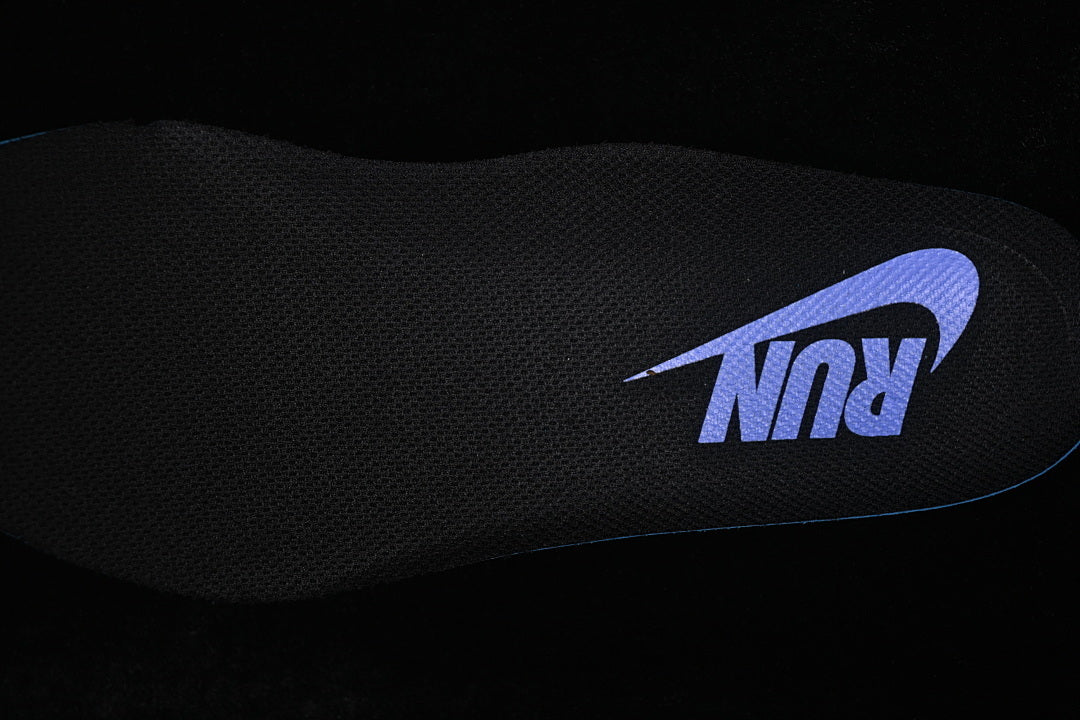 Nike Vomero “Premium Black Sapphire”