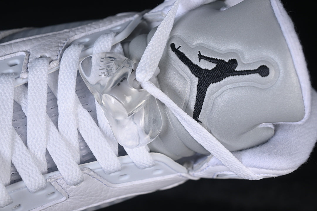 Air Jordan 5 “Metallic Silver”