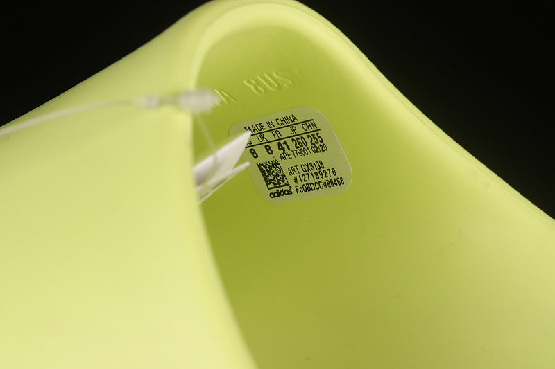 Yeezy Slide “Glow Green”